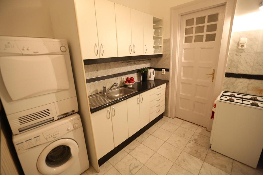 D.Five Classic Luxury Apartment Βουδαπέστη Δωμάτιο φωτογραφία
